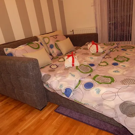 Апартаменти Pleasure Lux1